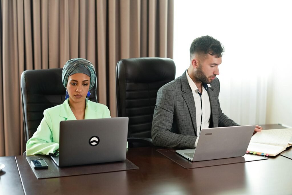 [블로그 4편] 더 이상 내 시간을 갈아 넣지 마세요: ‘온라인 건물주’로 점프하는 방법